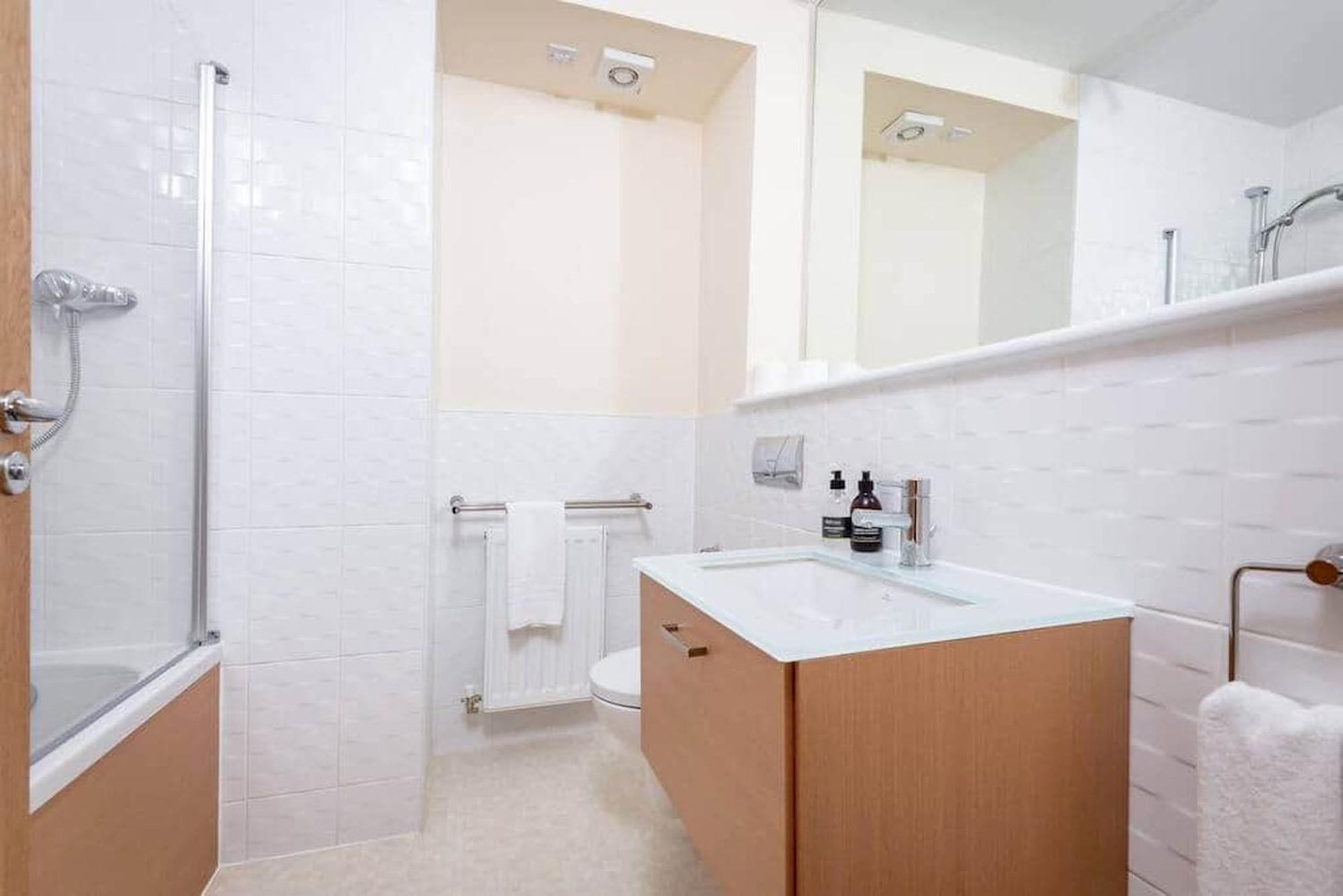 Adamson Court - 2 Bedroom Flat - Free Parking St Andrews Buitenkant foto