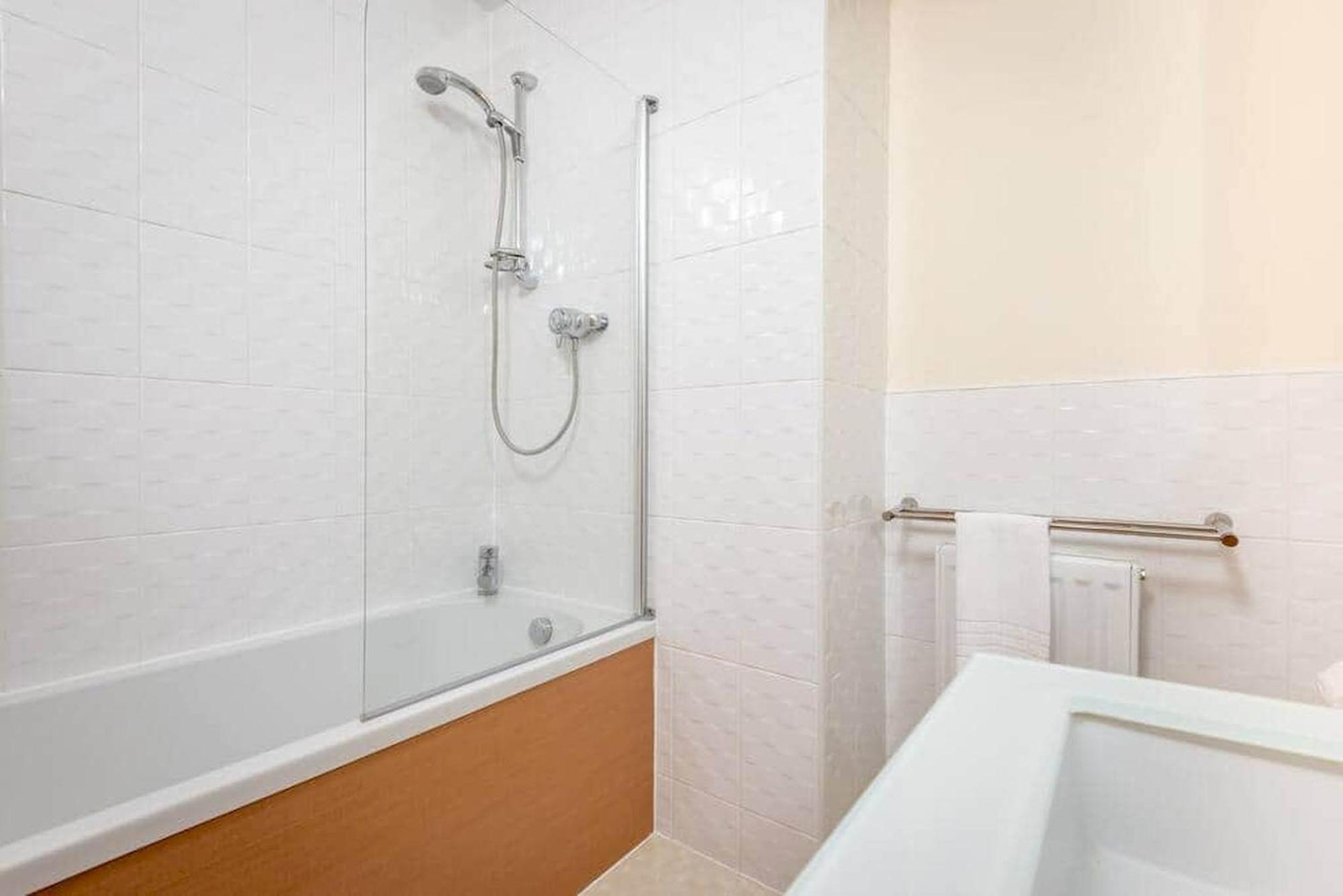 Adamson Court - 2 Bedroom Flat - Free Parking St Andrews Buitenkant foto