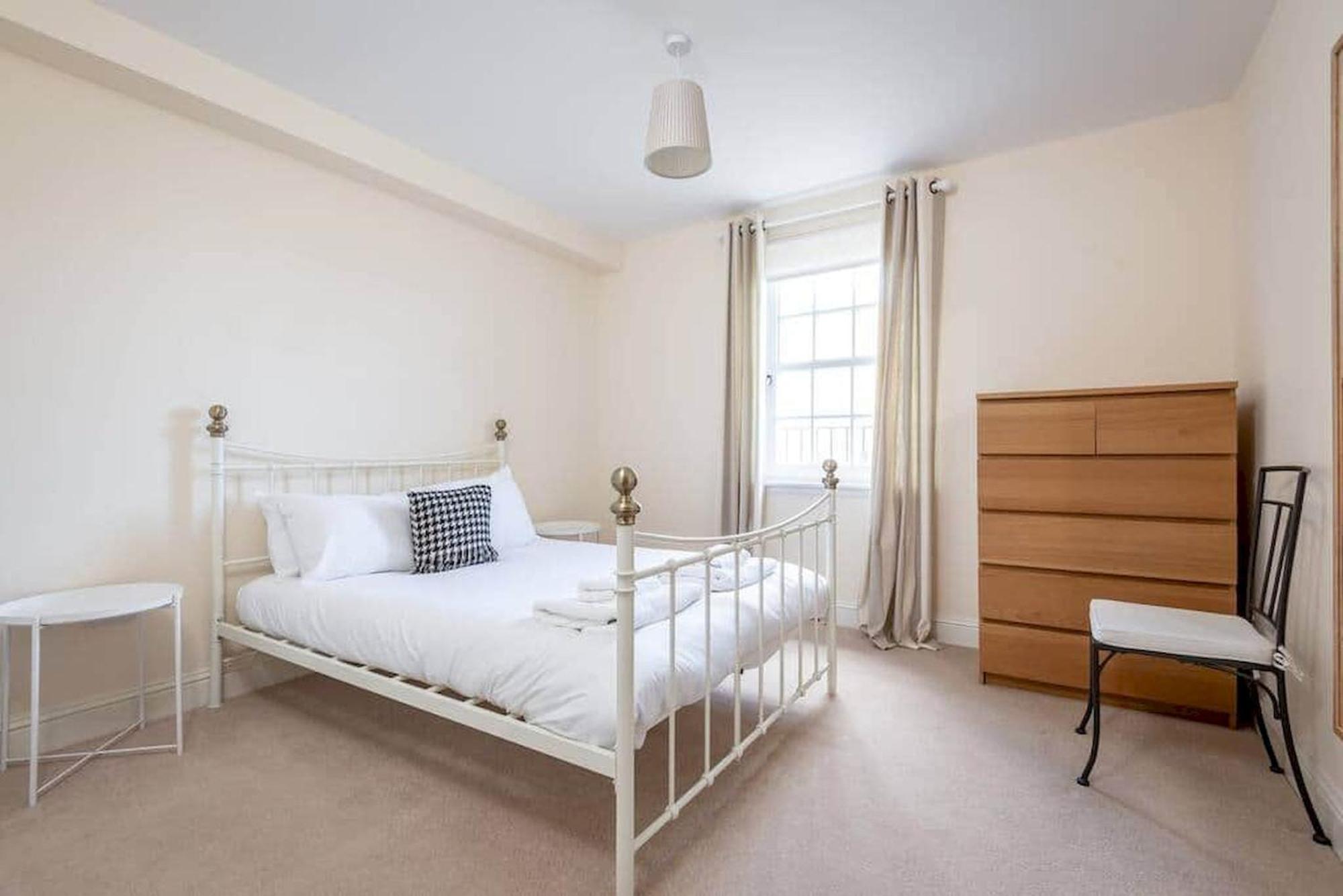 Adamson Court - 2 Bedroom Flat - Free Parking St Andrews Buitenkant foto